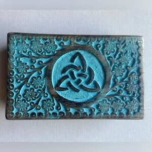 Triquetra Celtic Mango Wood Storage Box For Jewelry Crystals Tarot Cards NWOT